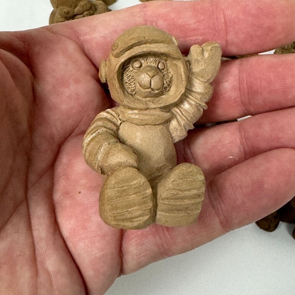 Lot of 25 Mini Resin Teddy Bear Figurines Detailed Ready to Paint Crafts - Picture 12 of 16